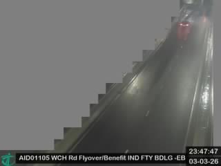 黃竹坑道行車天橋近本利發工業大廈 - 東行