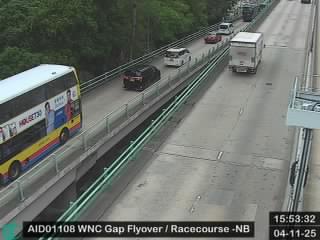 黃泥涌峽天橋近馬場 - 北行