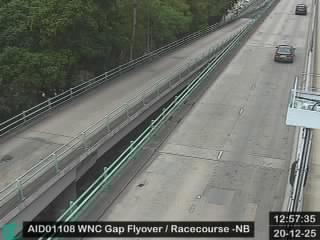 黃泥涌峽天橋近馬場 - 北行