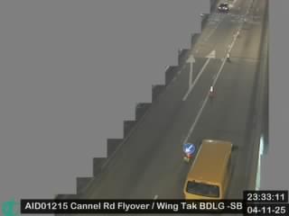 堅拿道天橋近永德大廈 - 南行