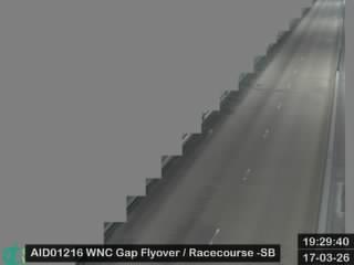 黃泥涌峽天橋近馬場 - 南行