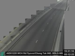 黃竹坑道行車天橋近長德工業大廈 - 西行