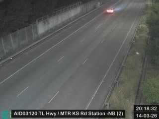 青朗公路近港鐵錦上路站 - 北行 (2)