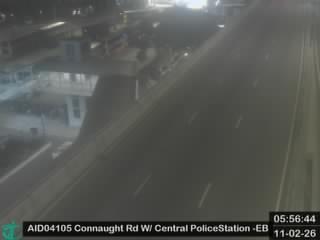 干諾道西天橋近中區警署 - 東行