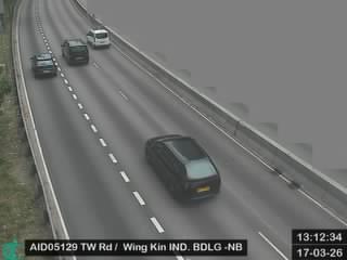 荃灣路近永健工業大廈 - 北行