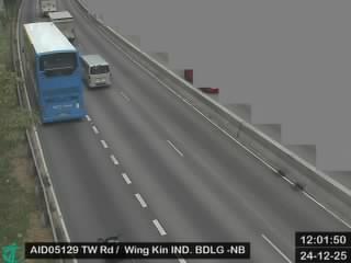 荃灣路近永健工業大廈 - 北行