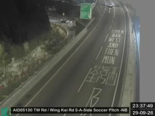 荃灣路近永基路五人足球場 - 北行