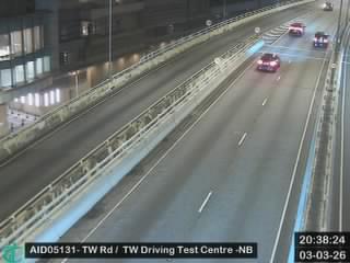 荃灣路近荃灣駕駛考試中心 - 北行