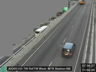 荃灣路近港鐵荃灣西站 - 北行