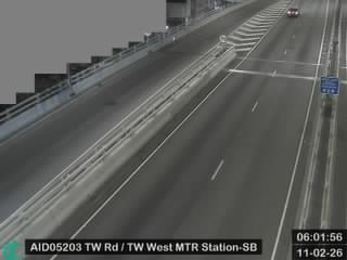 荃灣路近港鐵荃灣西站 - 南行