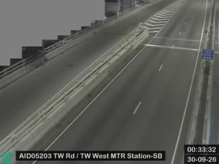 荃灣路近港鐵荃灣西站 - 南行