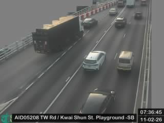 荃灣路近葵順街遊樂場 - 南行