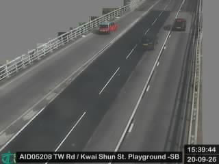 荃灣路近葵順街遊樂場 - 南行