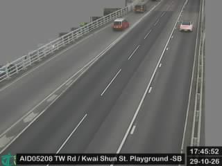 荃灣路近葵順街遊樂場 - 南行