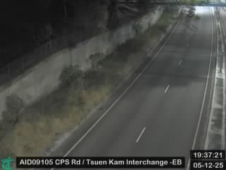 象鼻山路近荃錦交匯處 - 東行