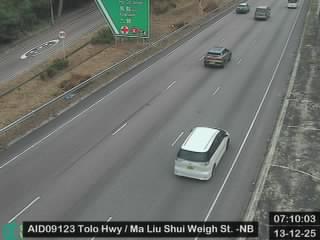 吐露港公路近馬料水秤車站 - 北行