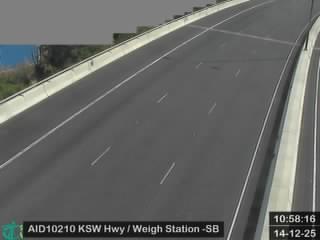 港深西部公路近廈邨秤車站 - 南行