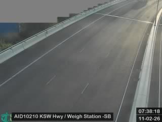 港深西部公路近廈邨秤車站 - 南行