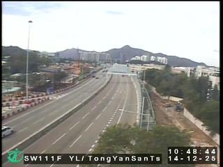 元朗公路近唐人新村交匯處