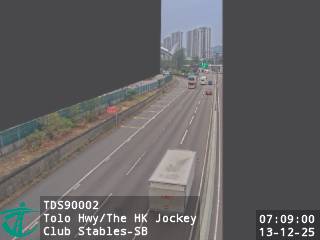 吐露港公路近香港賽馬會馬房 - 南行