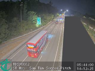 新田公路近新田足球場 - 北行