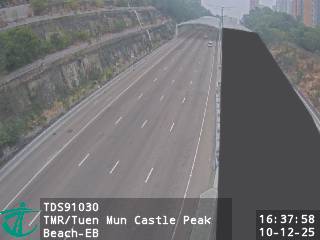 屯門公路近青山灣泳灘 - 東行