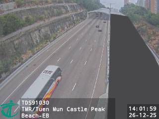 屯門公路近青山灣泳灘 - 東行