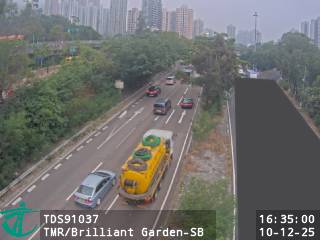 屯門公路近輕鐵鳳地站 - 南行