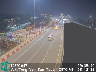 元朗公路近唐人新村交匯處 - 西行