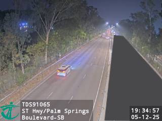 新田公路近加州花園大道 - 南行