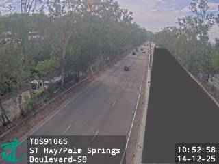 新田公路近加州花園大道 - 南行