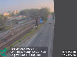 青山公路洪水橋段近洪水橋輕鐵站 - 北行