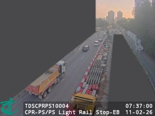 青山公路屏山段近屏山輕鐵站 - 東行