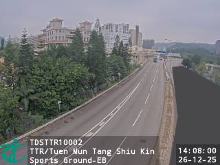 青田路近屯門鄧肇堅運動場 - 東行