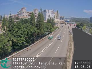 青田路近屯門鄧肇堅運動場 - 東行