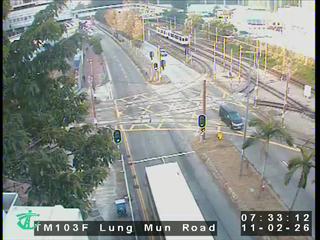 龍門路近屯門康樂體育中心